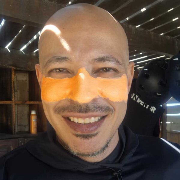 PROTETOR FACIAL LARANJA NEON FPS 50 - Image 3