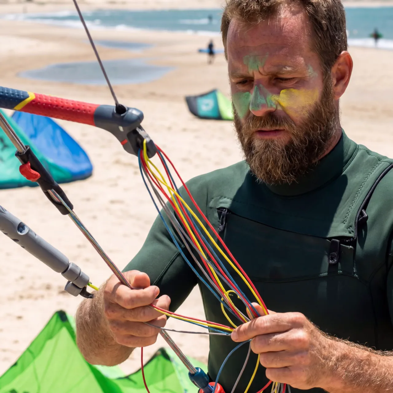 rosa-v-protetor-solar-verde-e-amarelo-kite-surf